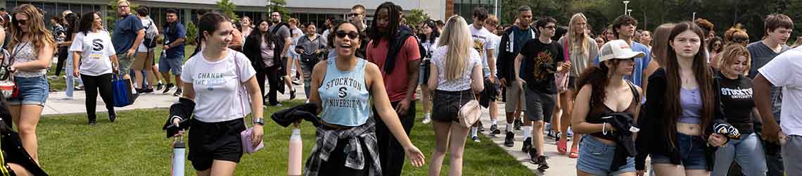 students celebrate during Welcome Week