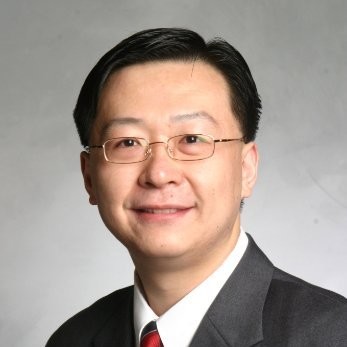 Dennis Yu Headshot