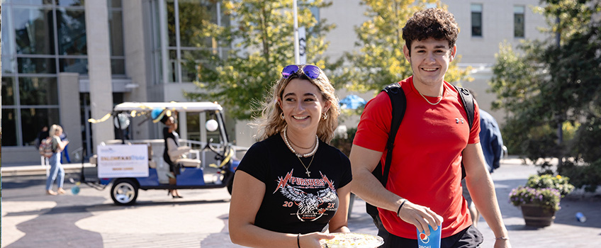 Students enjoying the University Weekend Parade Students enjoying the University Weekend Parade