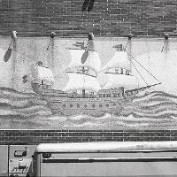 A photo of the Mayflower portrait, which adorned the Mayflower hotel.