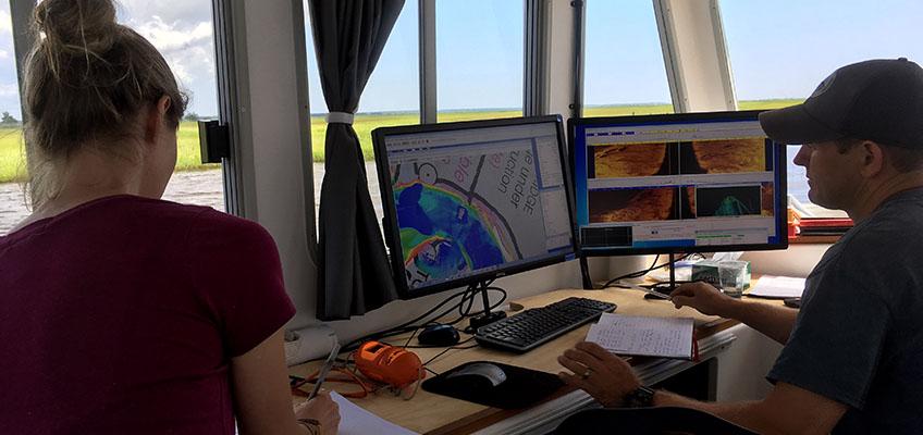 Data acquisition aboard the R/V Petrel. Data acquisition aboard the R/V Petrel.