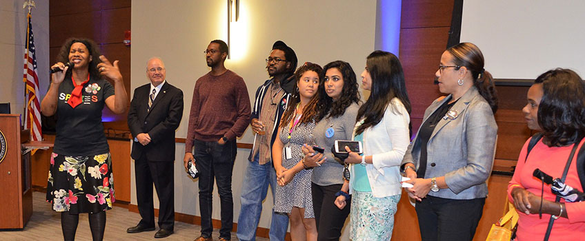 Welcome with faculty introduction Welcome with faculty introduction