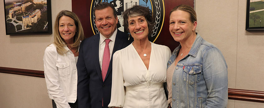 Physical Therapy Faculty Member Gift Endows Travel Scholarship Physical Therapy Faculty Member Gift Endows Travel Scholarship