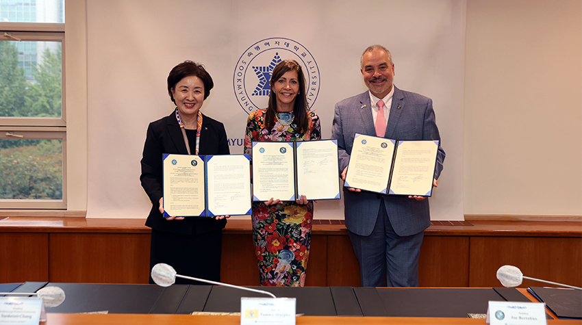 President Bertolino with President Yunkeum Chang (Sookmyung Women’s University) and NJ First Lady Tammy Murphy in South Korea, posing for a photo after signing agreement President Bertolino with President Yunkeum Chang (Sookmyung Women’s University) and NJ First Lady Tammy Murphy in South Korea, posing for a photo after signing agreement