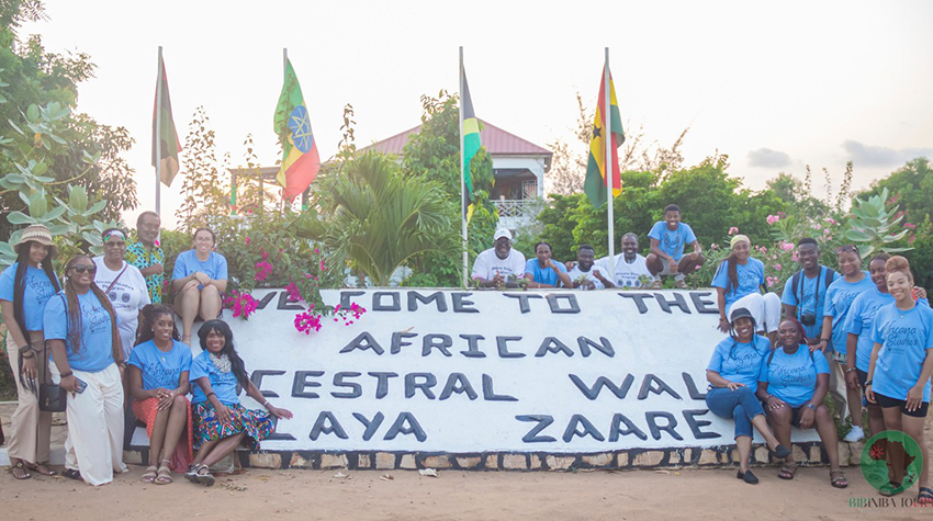 The group visited the African Ancestral Wall in Laya Zaare. The group visited the African Ancestral Wall in Laya Zaare.