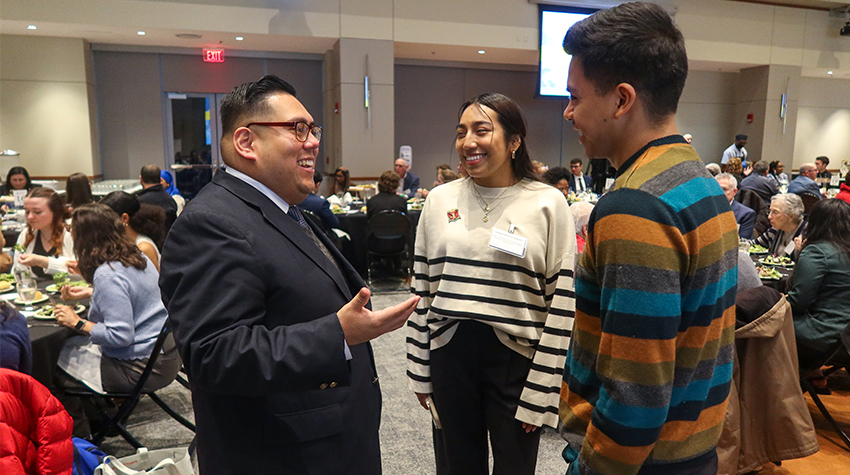 Students talking with Irvin Moreno-Rodriguez Students talking with Irvin Moreno-Rodriguez