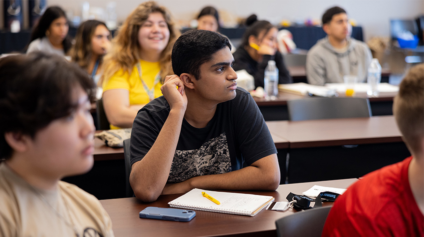 A student during one of the seminars in the program A student during one of the seminars in the program