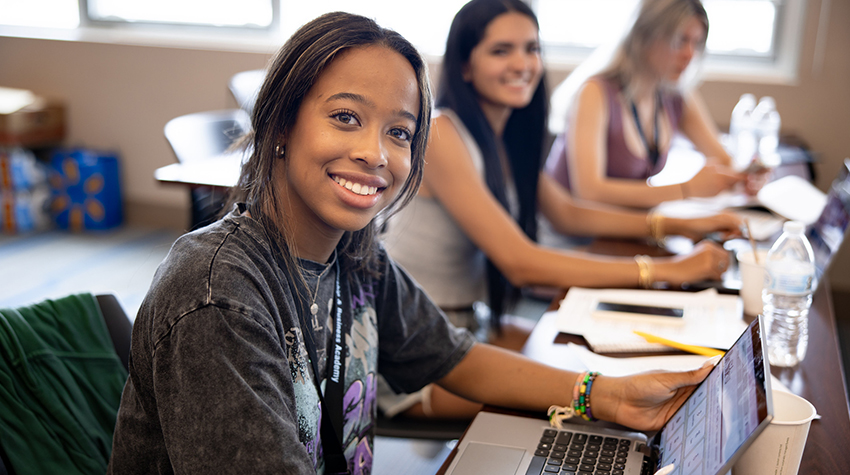 Valentina Gonzalez  Valentina Gonzalez