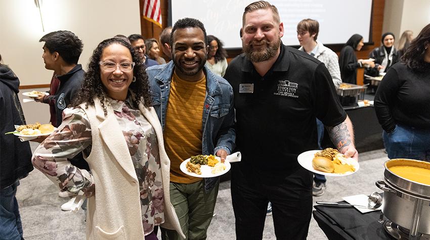 The dinner included all of the Thanksgiving classics with Kosher and Halal options available. The dinner included all of the Thanksgiving classics with Kosher and Halal options available.