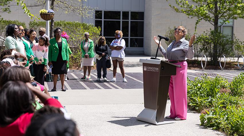 Juanita J High Tree Planting Photo 8 Juanita J High Tree Planting Photo 8