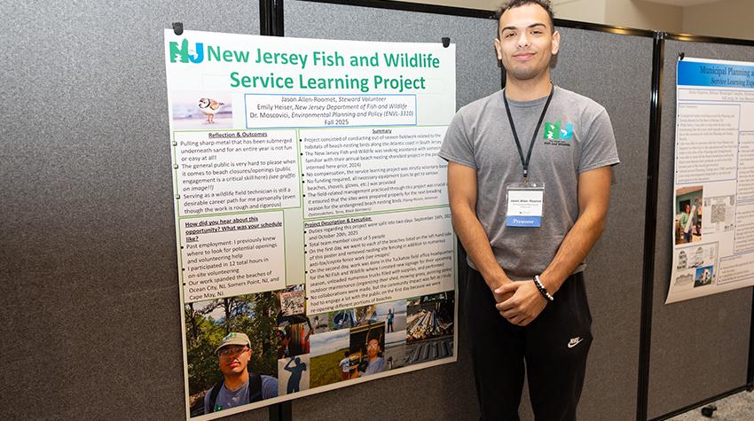 Jason Allen-Roomet in front of his presentation Jason Allen-Roomet in front of his presentation