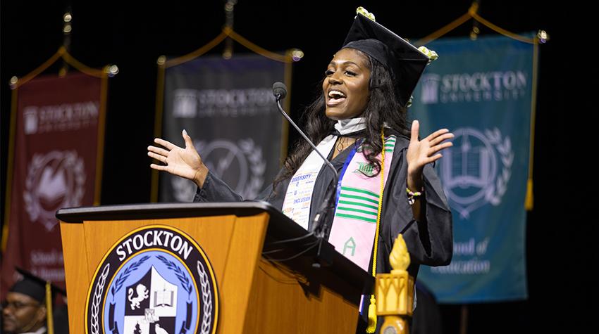 Courtney Combs Courtney Combs