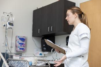 Nursing students develop assessment and communication skills through hands-on practice in Stockton University’s clinical learning environment.