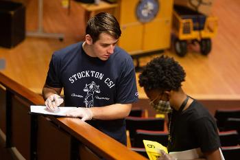 Develop practical skills through applied learning, investigation and collaborative criminal justice experiences.