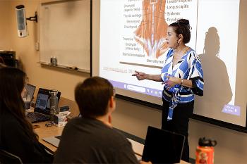 Faculty guide students through the anatomy and science behind speech, voice and swallowing as part of advanced graduate study.