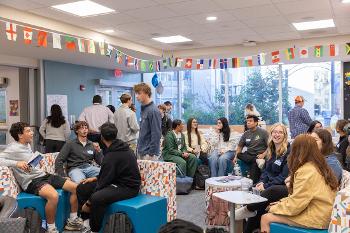 Great ideas start with connections. Find your community and explore your entrepreneurial future at Stockton University.