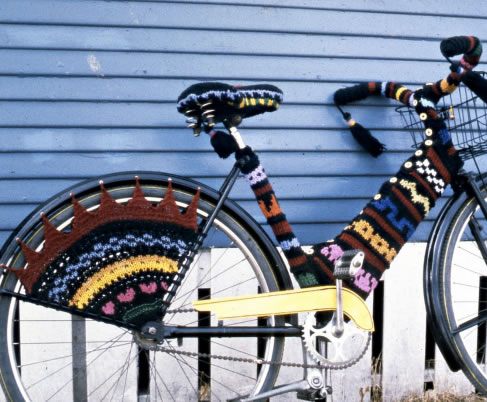 bike yarn-bomb