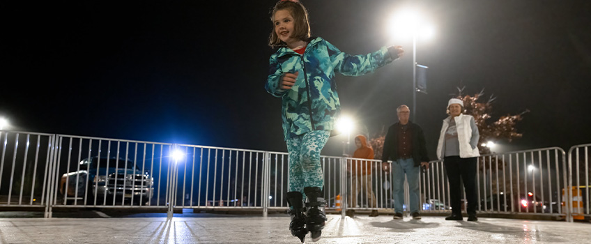 Stockton alumni and their families flocked to campus for the second annual Tree-dition, which featured holiday refreshments, crafts, music and ice skating.