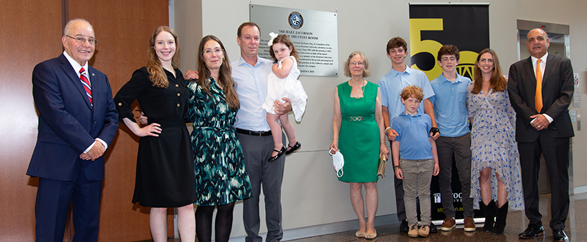 jacobson-plaque-unveiling-family