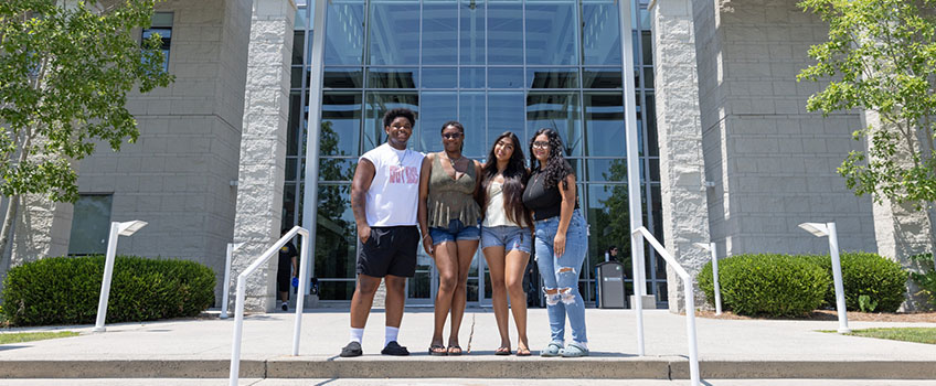 Initiative expands college access to Pleasantville students.