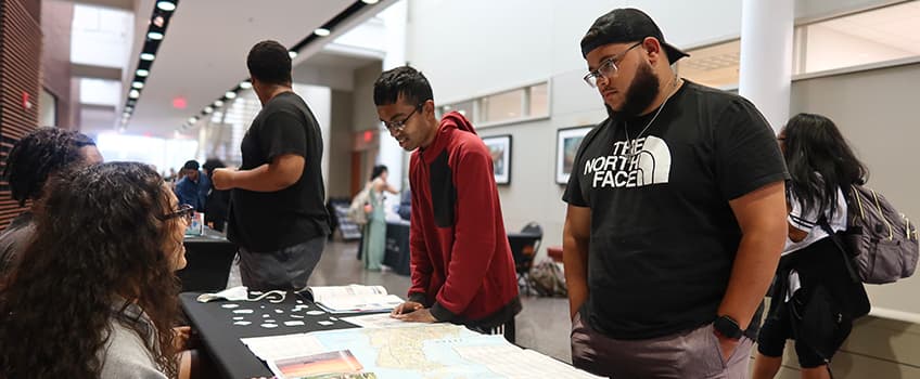 Study Abroad Fair Inspires Students to Think Globally