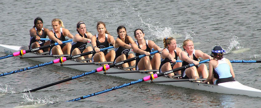 women rowing