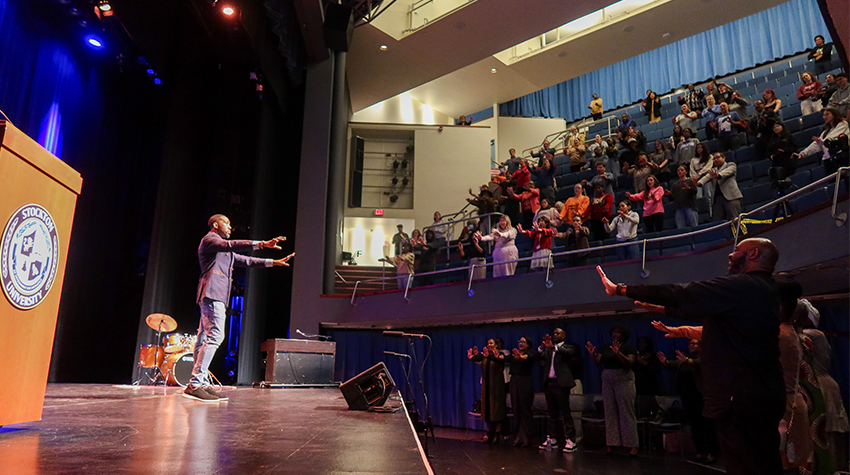 Ndaba Mandela had students vow to be leaders and to "make this world a better place."