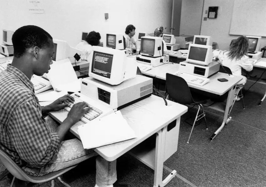Computer lab in 1986