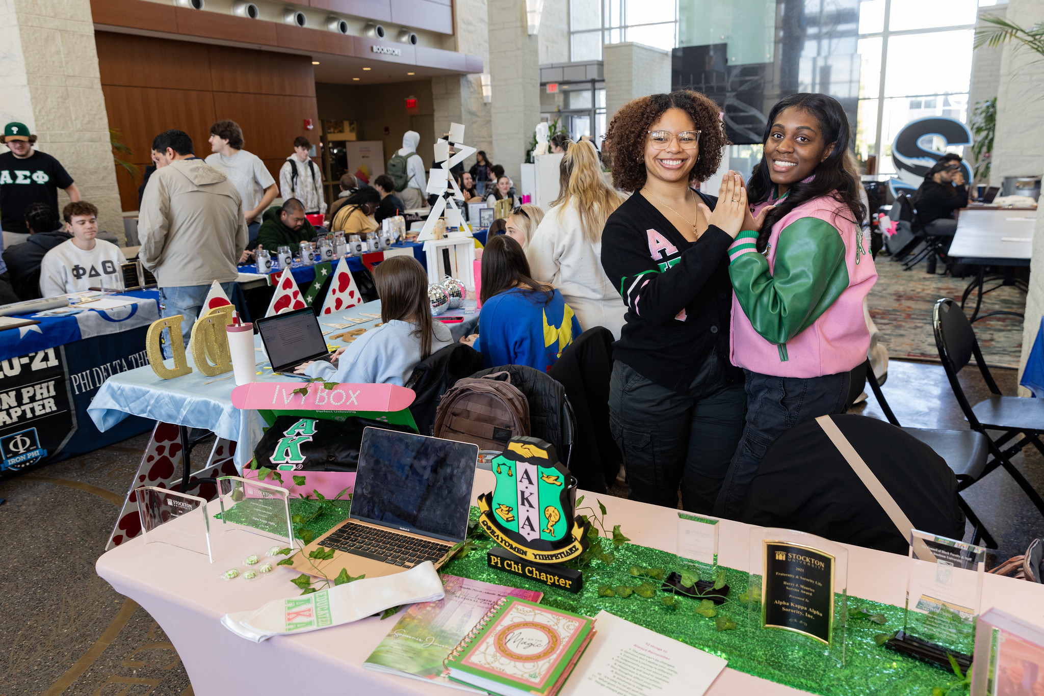 students at Get Involved Fair 