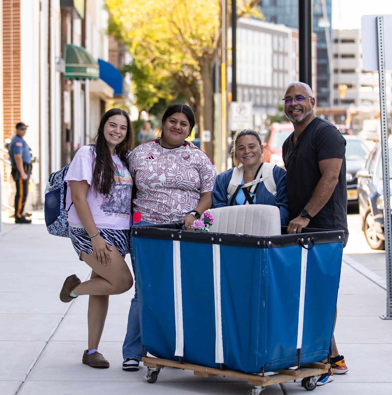 students moving in