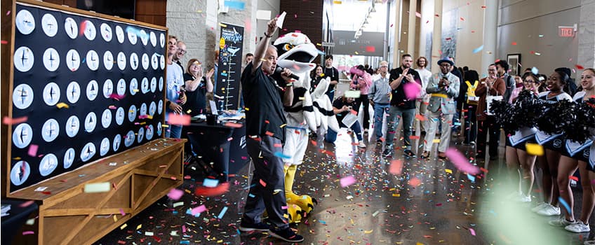 Ospreys Give  attendants at Ospreys give