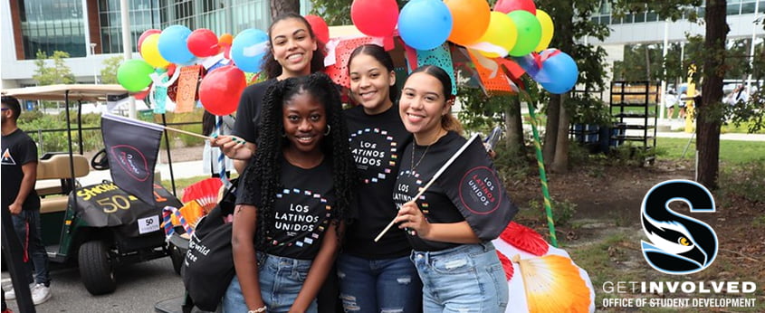 Los Latinos Unidos at University Weekend 